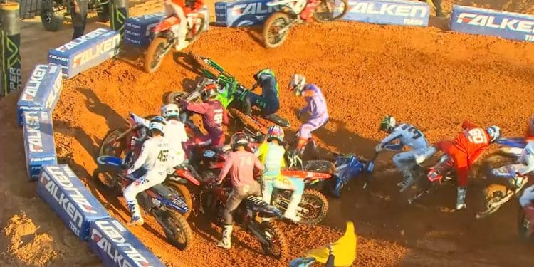 Pontos altos do AMA Supercross 250 zona Este em Birmingham