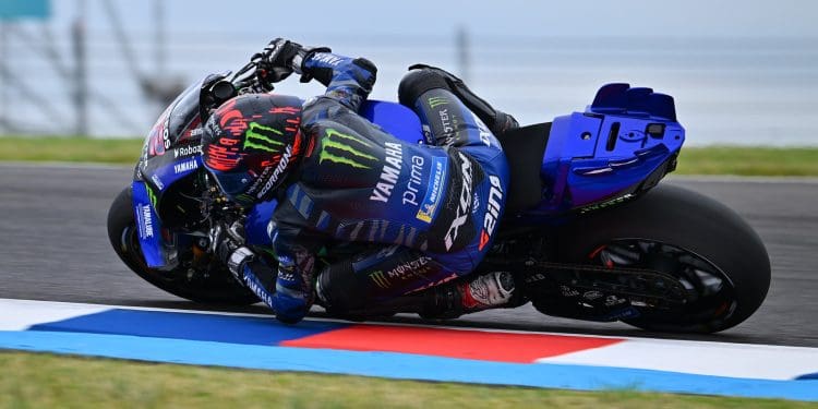 ‘Não há margem para melhorar neste momento; Estes sacanas encontram algo que nos deixa em último’ – Álex Rins