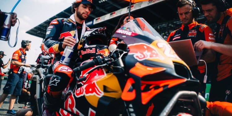 ‘Preciso de entender melhor a moto, mas o potencial pode ser alto’ – Enea Bastianini