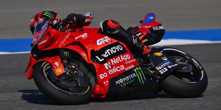 Pecco Bagnaia explicou escolha do pneu duro para a Sprint e admitiu preocupação com fiabilidade deste: ‘Após dez voltas estava acabado’