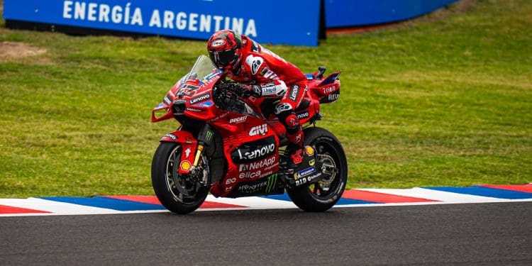 Claudio Domenicali antevê reação de Pecco Bagnaia: ‘A partir do Qatar veremos um campeonato diferente’