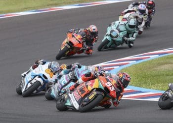 Deniz Öncü confia plenamente nas capacidades de Collin Veijer: ‘Depois de se adaptar será rápido, é uma questão de tempo’