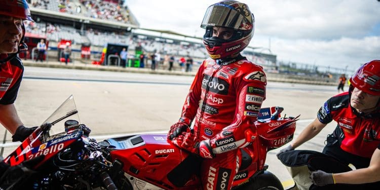 Vídeo: Como Marc Márquez, incerto sobre as regras, premeditou a troca de moto