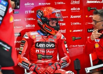 Bagnaia longe de ser eficaz, diz Neil Hodgson: ‘Após as primeiras nove voltas do Márquez, cinco têm bons dados e o Pecco tem zero’