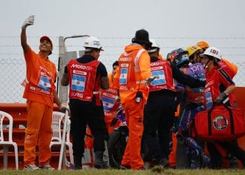 Vídeo: O momento que acabou com o GP da Argentina para Miguel Oliveira, após ter sido «abalroado» na Sprint