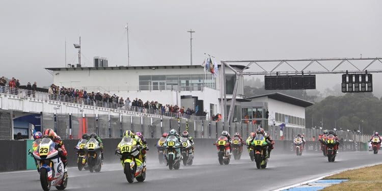 Procuram-se interessados em disputar o Europeu de Moto2