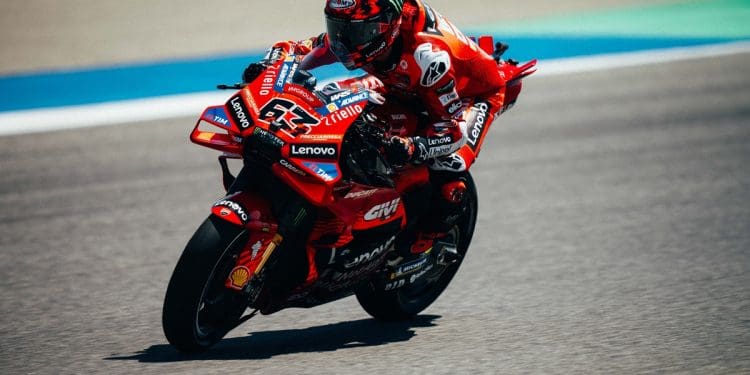 Francesco Bagnaia e Jack Miller seguem para a Q2; Miguel Oliveira relegado a 17.º