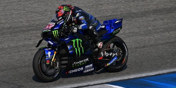 Apesar de dia duro e cheio de dificuldades em Buriram Álex Rins viu evolução: ‘Perdi a dianteira, a traseira; Demos um passo em frente’