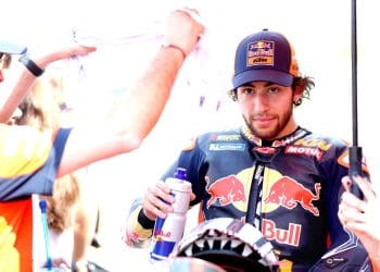‘É difícil usar o travão traseiro com esta moto’ – Enea Bastianini