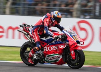 ‘Precisamos de resolver este problema, estamos a perder 0,2s ou 0,3s por volta’ – Luca Marini