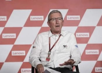 Mike Webb alega ‘preocupações de segurança’ e admite necessidade de ‘rever os regulamentos’