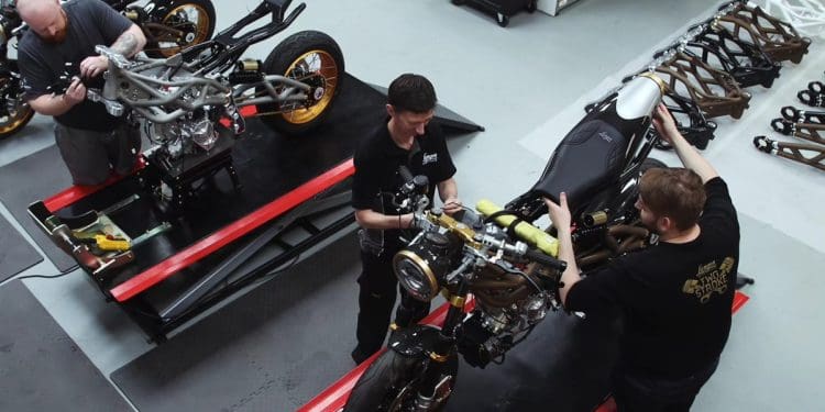 Langen Motorcycles vai acabar uma das raras 250 dois tempos modernas na Europa