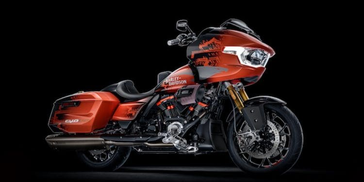Harley-Davidson surpreende com versão limitada de produção da CVO Road Glide RR
