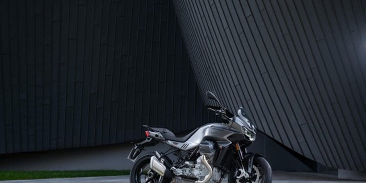 Moto Guzzi V100 Mandello em promoção em Portugal