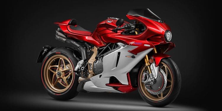 MV Agusta Superveloce 1000 Serie Oro galardoada com o conceituado Good Design Award