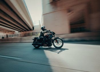Icónica Harley-Davidson Nightster renovada para 2025 com versão especial
