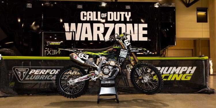 Triumph e Call of Duty unem-se em parceria histórica no SuperMotocross