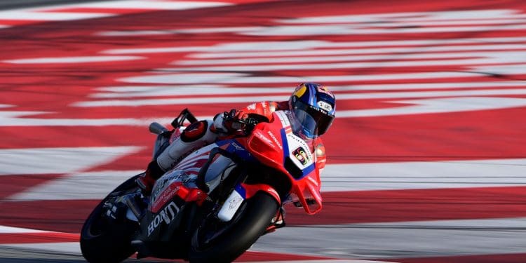 Aleix Espargaró e Stefan Bradl testam com a Honda para o MotoGP esta semana