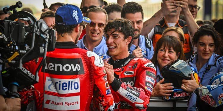 Michele Pirro aponta Pecco Bagnaia como ‘o único’ que pode bater Marc Márquez: ‘Tem talento para competir com ele, e está preparado’