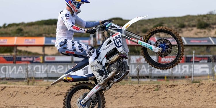 Duplo triunfo de Kay de Wolf no MX2 na Sardenha