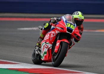 Joan Mir também correu para as boxes, mas admitiu: ‘Não foi a decisão correta’