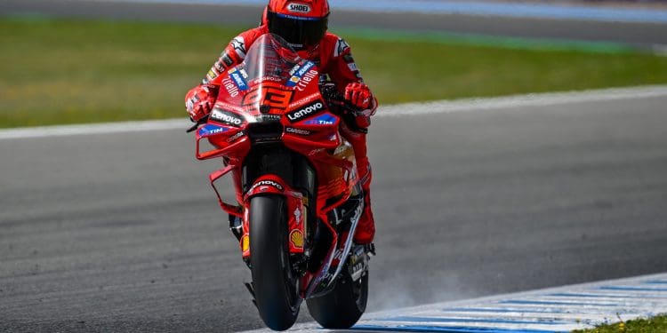 Marc Márquez aborda polémica na qualificação e confessa distração: ‘Parei; É importante ser primeiro por causa da bandeira amarela’