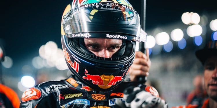 ‘Sei mais ou menos quais são as diferenças da moto do Viñales face à nossa’ – Brad Binder