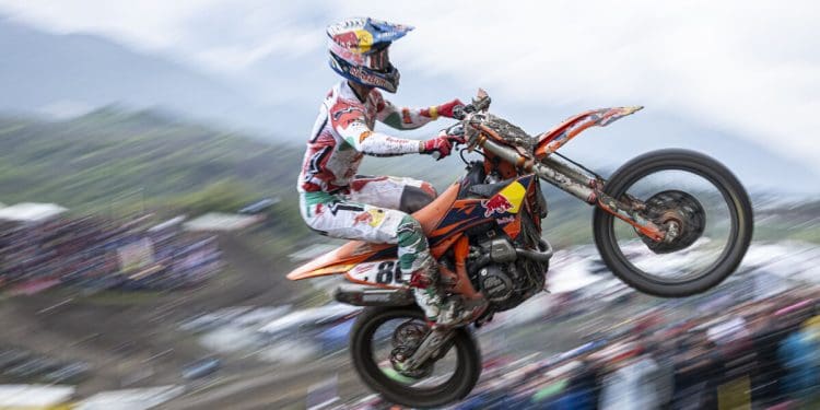 Andrea Adamo alcançou vitória caseira no MX2 em Trento