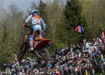 Lucas Coenen faz história e triunfa pela primeira vez no MXGP