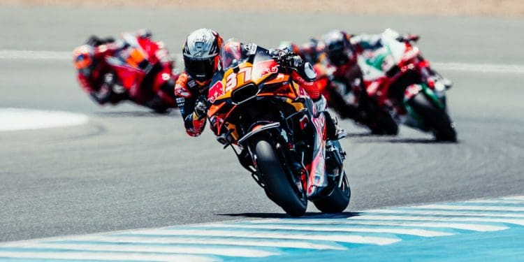 Pedro Acosta aponta necessidade a trabalhar: ‘Precisamos melhorar a primeira parte da corrida’