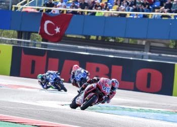Em casa mando eu! Bo Bendsneyder vence corrida 1 do WSSP marcada por bandeira vermelha em Assen após caos inicial