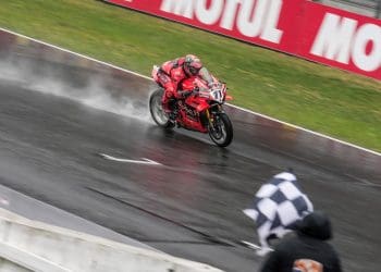 Nicolò Bulega lidera Warm Up sob chuva em Assen, com Andrea Locatelli de novo muito próximo do topo