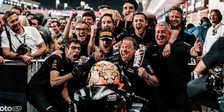 Arón Canet venceu GP do Qatar no Moto2 após ‘mau arranque’: ‘Concentrei-me em recuperar enquanto geria os pneus’