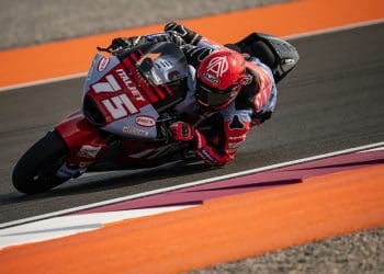 Albert Arenas trava Manuel González no FP2 do GP do Qatar de Moto2