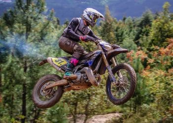 Luís Oliveira vitorioso na lama da Lousã para o Campeonato Nacional de Enduro