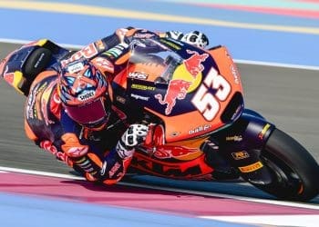 Deniz Öncü ditou ritmo no FP1 do Moto2 em Jerez com nova volta recorde