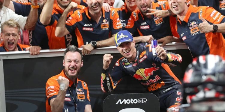 Vídeo: Do céu ao inferno, os bastidores das emoções de Maverick Viñales e da KTM no Qatar