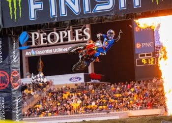 Tom Vialle selou primeira vitória da época e é o novo líder do AMA 250SX East a uma ronda do fim