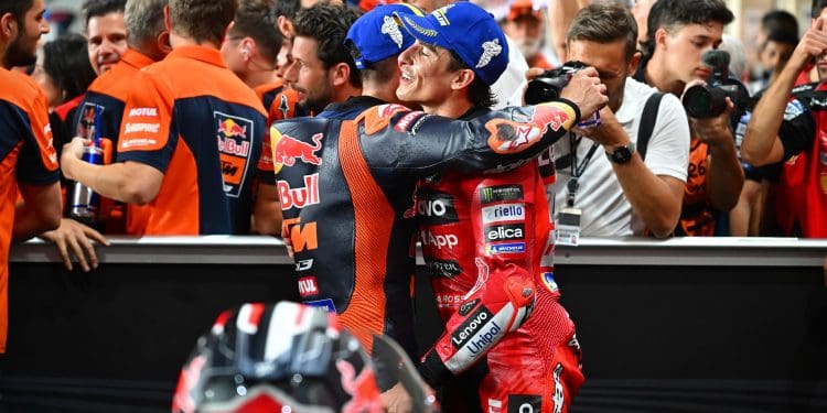 Marc Márquez recuperou liderança no MotoGP, Viñales foi penalizado e perdeu segundo lugar; Di Giannantonio «chateado» com Álex Márquez