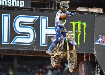 Cole Davies surpreende e vence Showdown do AMA Supercross 250 entre zona Este e Oeste