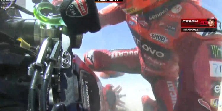 Vídeo: Marc Márquez voltou a provar que é o seu próprio maior inimigo, com queda em Jerez