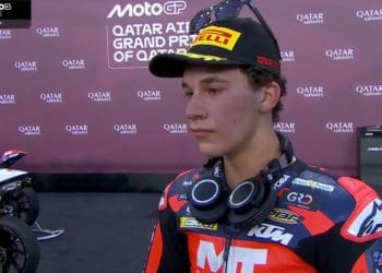 Vitória por 0.009s no Qatar não retira foco a Ángel Piqueras: ‘Não estou a pensar no campeonato, apenas em evoluir e melhorar a moto’