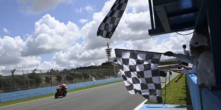 Borja Gómez bateu Ivo Lopes e ganhou corrida 2 do ESBK em Jerez imprópria para cardíacos