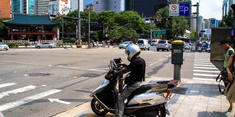 Coreia do Sul quer eletrificar mobilidade e pode converter scooters