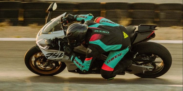 Dainese lança nova linha de equipamento de competição com elevado nível de segurança e performance