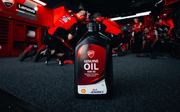 Ducati lança primeiro óleo específico para os seus motores em parceria com a Shell