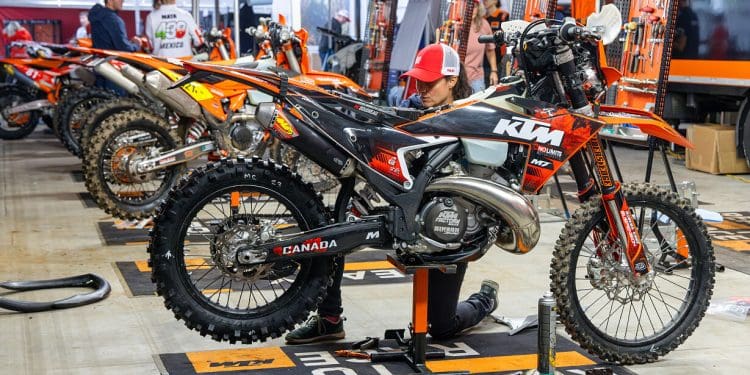 KTM revela pacote de apoio aos privados nos 6DAYS FIM Enduro das Nações