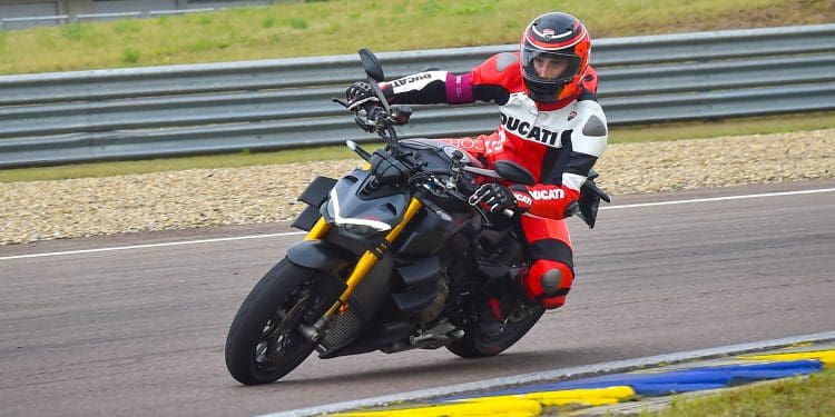 Cursos DRE 2025: A experiência de condução da Ducati