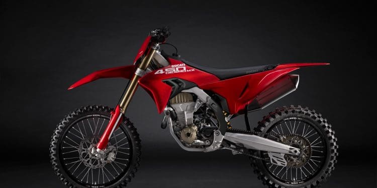 Claudio Domenicali descreve nova Ducati Desmo450 MX, uma moto ‘tanto para amadores como profissionais’