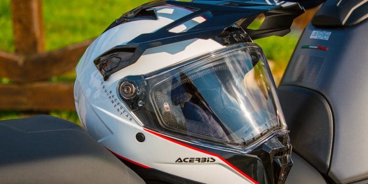 Acerbis Attack, o novo capacete para qualquer aventura